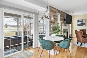 Huis, meerdere bedden, open haard | Dineren