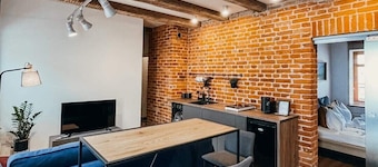 1880 Apartment