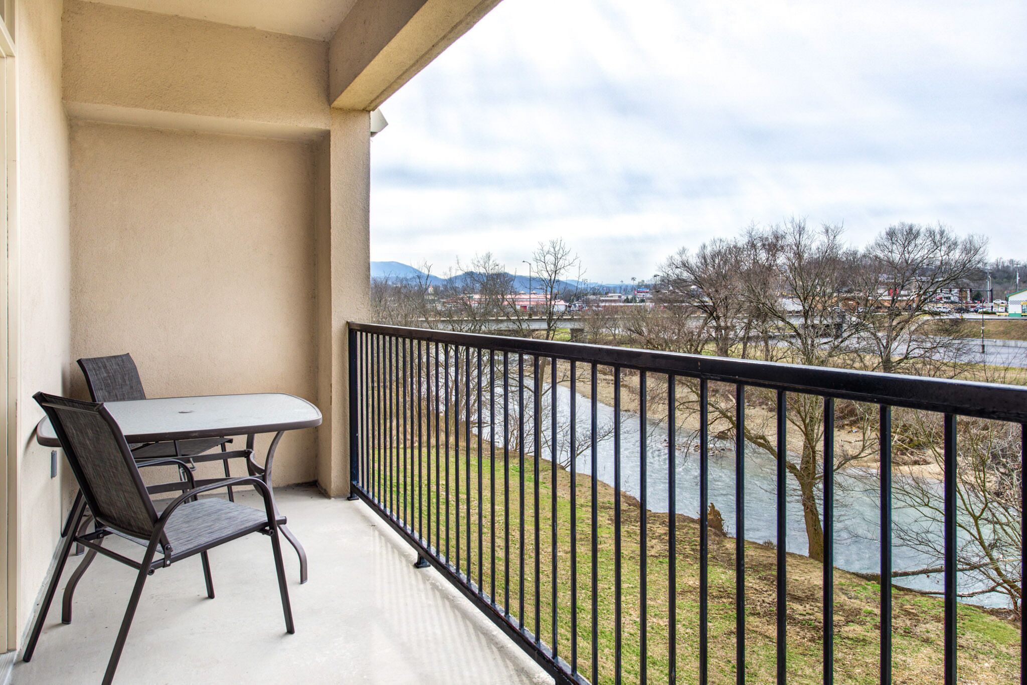 Condo, várias camas, banheira de hidromassagem | Área da propriedade