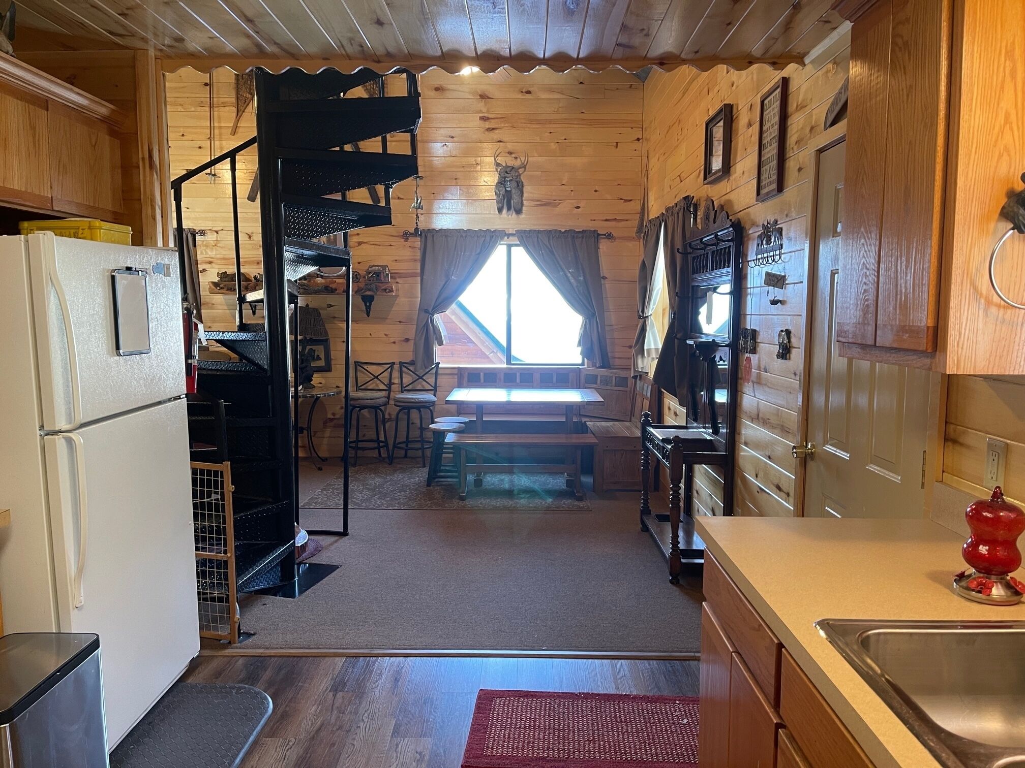 Coffee/tea maker, oven, stovetop, dishwasher