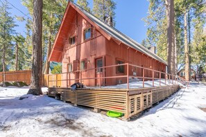 Exterior - Rustic Knotty Pine - Minutes to the Water! (Shaver Lake)