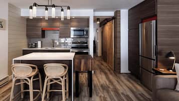 Condo, 1 Queen Bed with Sofa bed, Fireplace, Mountain View (Tobelmann's Top) | Private kitchen | Fridge, microwave, oven, stovetop