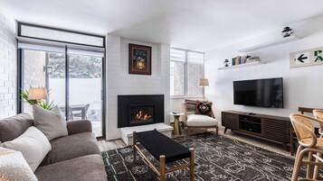 Condo, 1 Queen Bed with Sofa bed, Fireplace, Mountain View (Tobelmann's Top) | Living area | 50-inch flat-screen TV with digital channels, fireplace