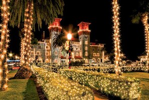 Property grounds - Couples Tropical Getaway- Coastal holiday retreat! (St. Augustine Beach)