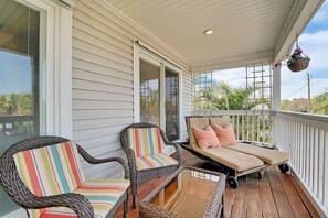 Property grounds - Couples Tropical Getaway- Sun kissed stays! (St. Augustine Beach)