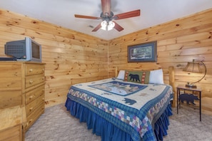 Condo, Multiple Beds, Hot Tub, Mountain View | 3 bedrooms, individually decorated, individually furnished, free WiFi