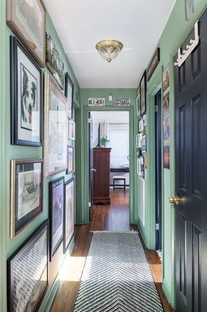 Interior - Hot-Tub | EV Charger | Min to Broadway, Opry (Nashville)