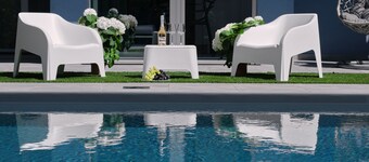 ELEGANTE VILLA, STRUTTURA NUOVA E MODERNA. A POCHI PASSI DAL CENTRO