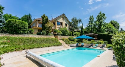 Villa with private heated pool in Sarlat