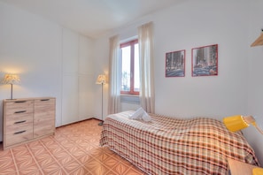 Appartamento familiare, 2 camere da letto, lato montagna (La Perla Bianca Lake View) | 2 camere, Wi-Fi gratuito, lenzuola