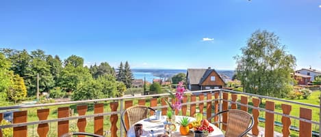 Family Apartment, Multiple Bedrooms, Mountainside (La Perla Bianca Lake View) | Outdoor dining