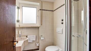 Standard Double Room | Bathroom | Hair dryer