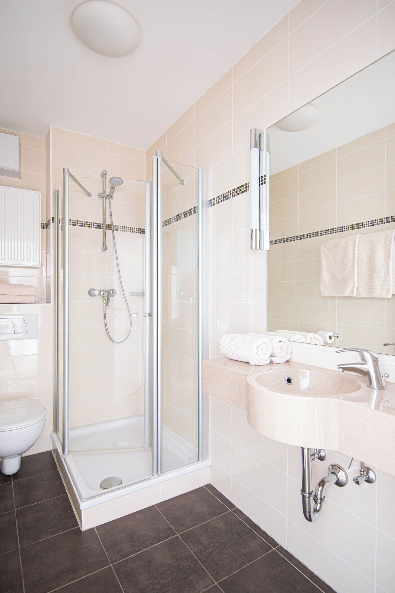 Habitación Confort doble | Baño | Secador de pelo