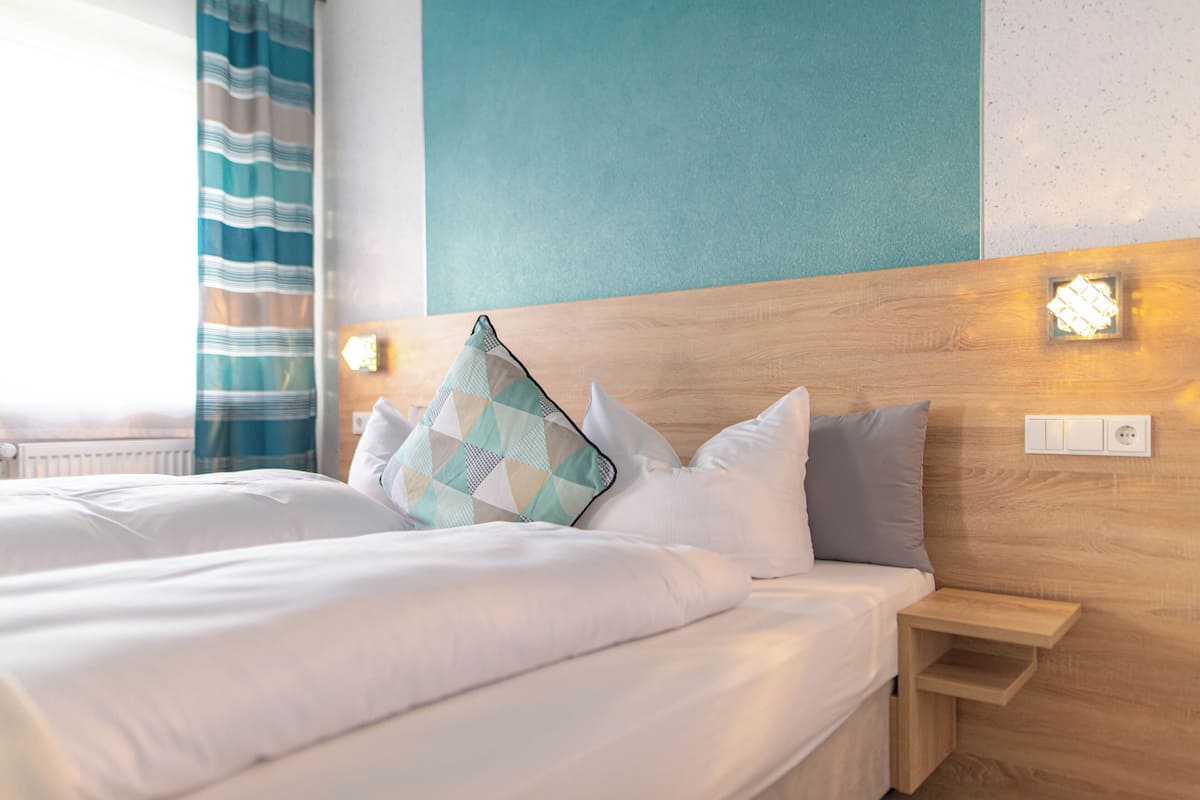 Standard Double Room | WiFi (free)