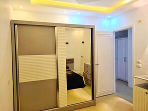 2 chambres, fer et planche à repasser, Wi-Fi, draps fournis