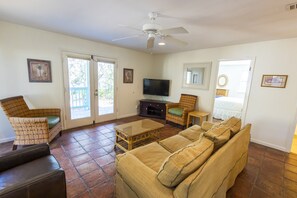 TV -  Lake front, with Gulf View! 10 min walk to beach (Santa Rosa Beach)