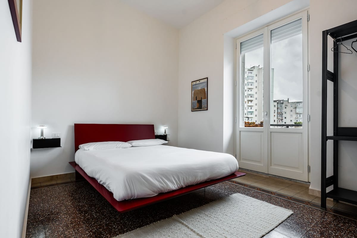 Bureau, chambres insonorisées, Wi-Fi gratuit, draps fournis