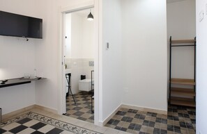 Klassieke kamer | Een bureau, geluiddichte muren, gratis wifi, beddengoed