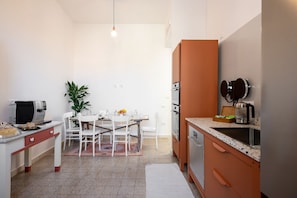 Interior - AL DIO BES (Cagliari)