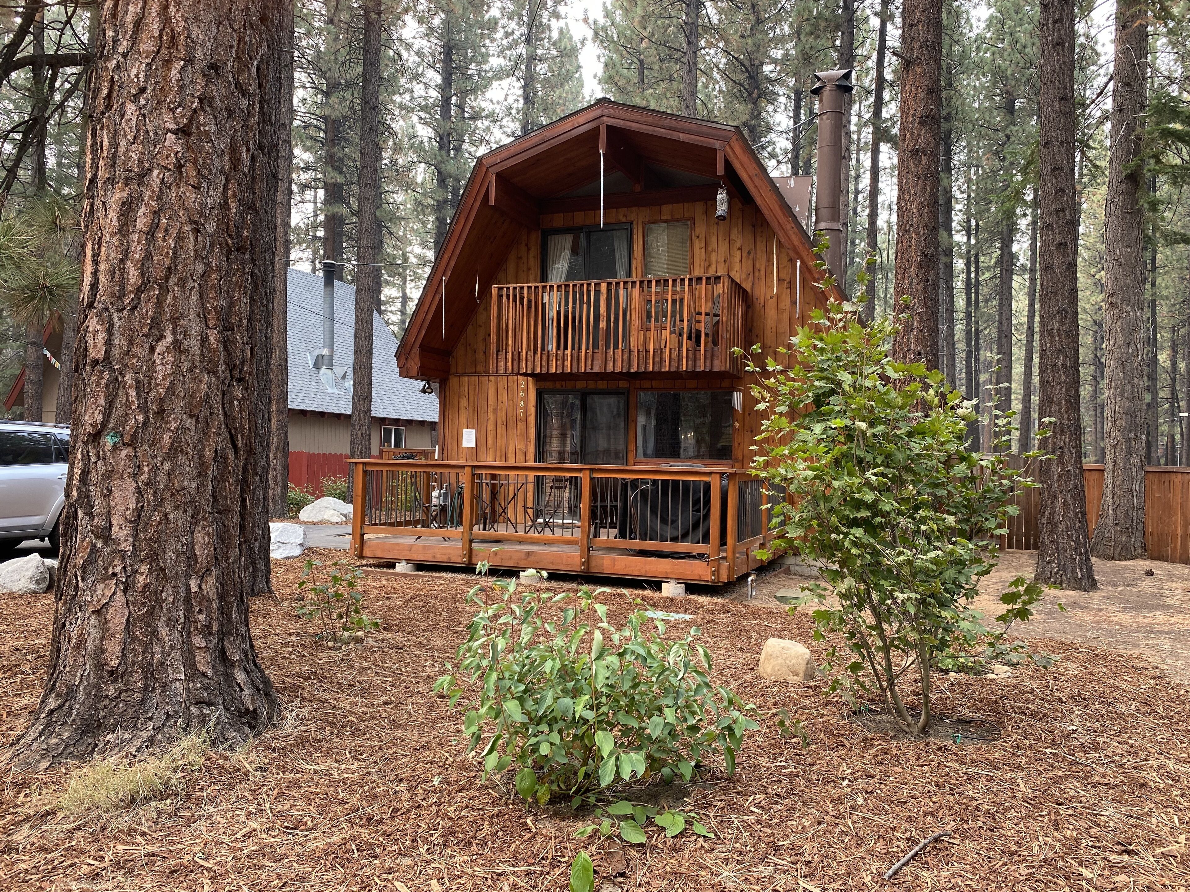 Pine Cone Cabin Minutes to Heavenly or the Lake, 2 bedrooms plus Bonus Room
