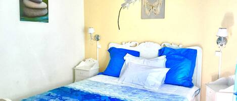 5 bedrooms, WiFi, bed sheets