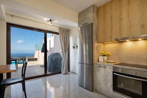 Refrigerador, horno, parrilla de estufa y lavavajillas 