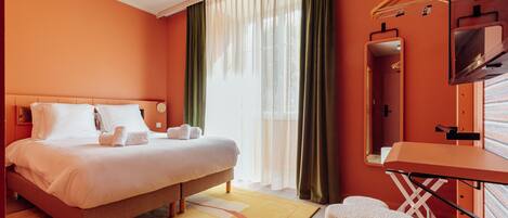 Kahden hengen superior-huone (yksi tai kaksi sänkyä) | Äänieristys, ilmainen Wi-Fi, vuodevaatteet