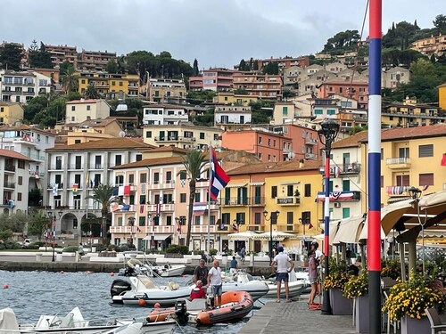 MADDY HOUSE - 50 mt from the sea, bright and new apartment in Porto S. Stefano