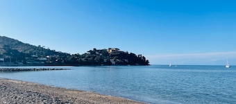 MADDY HOUSE - 50 mt dal mare, luminoso e nuovo appartamento a Porto S. Stefano