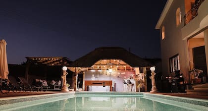 Villa Venezi, Peyia - a villa that sleeps 6 guests in 3 bedrooms