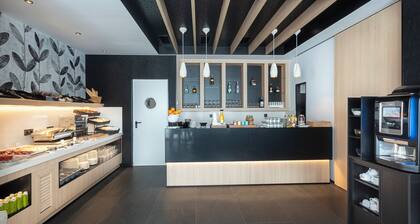 Hotel Sercotel Plana Suites