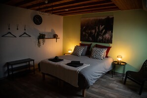 8 Schlafzimmer, Bügeleisen/Bügelbrett, kostenloses WLAN, Bettwäsche