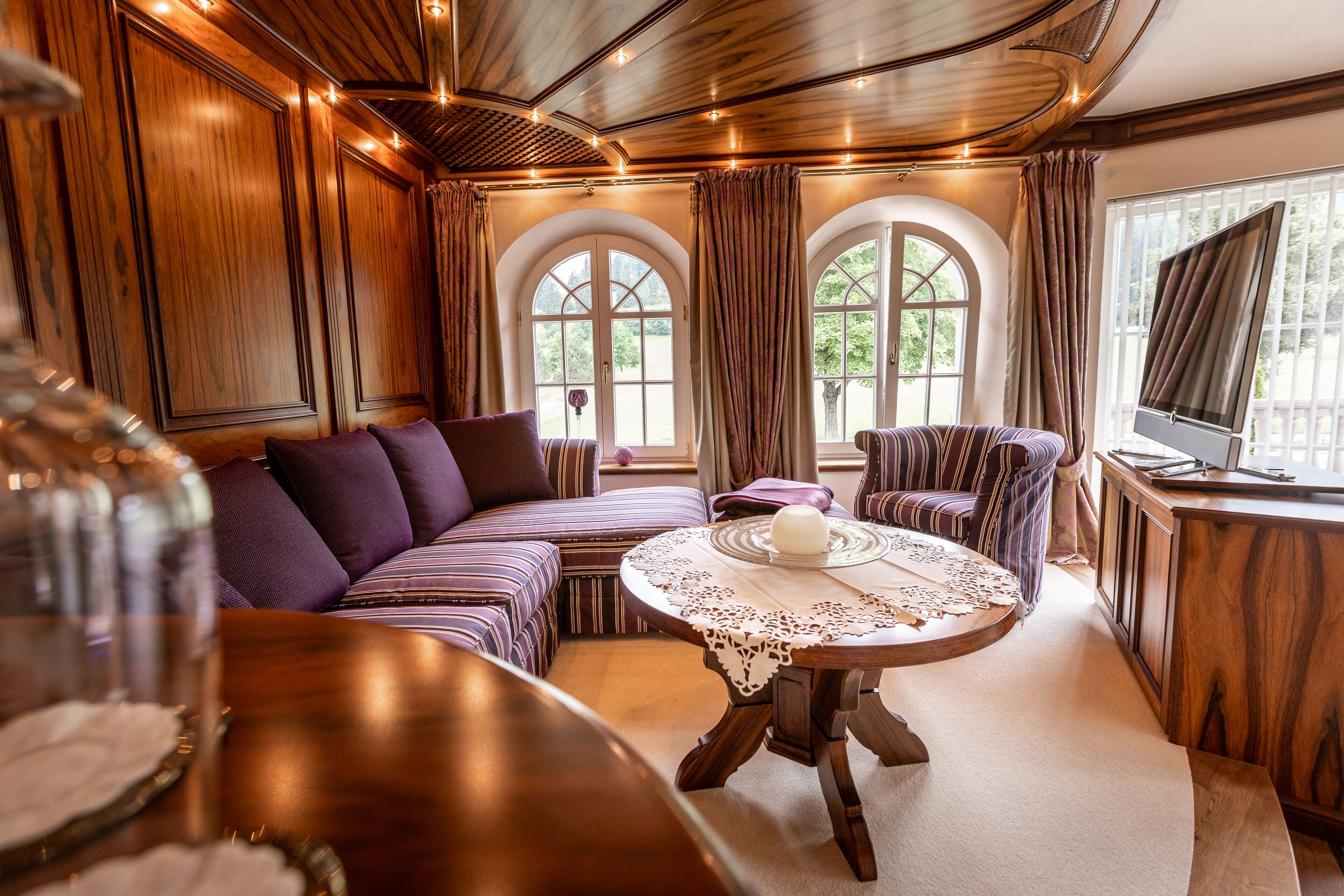 Honeymoon Suite, 1 King Bed, Balcony, Mountain View | Living area | 55-inch Smart TV with satellite channels, TV, Netflix