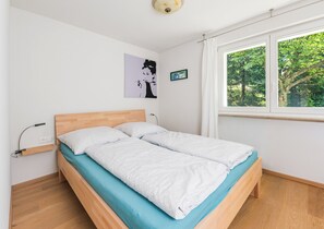 1 chambre, lit parapluie, Wi-Fi, draps fournis
