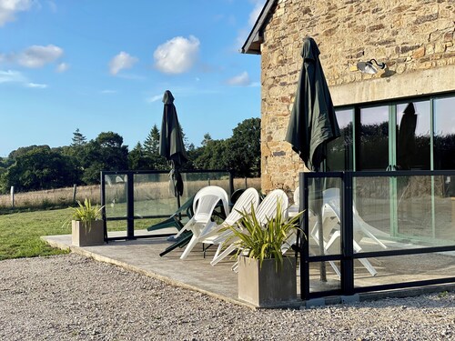 Gîte 12/14 pers. in the countryside 10km from Barfleur and Saint-Vaast-la-Hougue