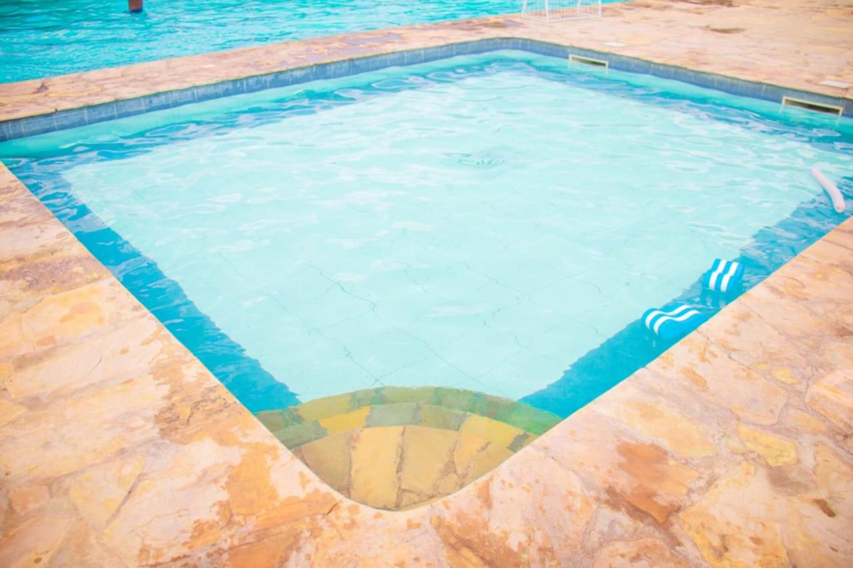 Hồ bơi ngoài trời 