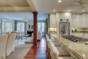 Interior - 20 Canvasback: Beautiful Compound w/ Pool, 4th row (3 min walk) to the Ocean (Hilton Head Island)