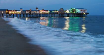 Cute House -2 Blocks from Beach