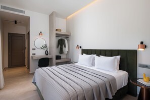 Junior Studio Suite, 1 Bedroom | Premium bedding, in-room safe, soundproofing, free WiFi - Reveli Suites (Kefalonia)