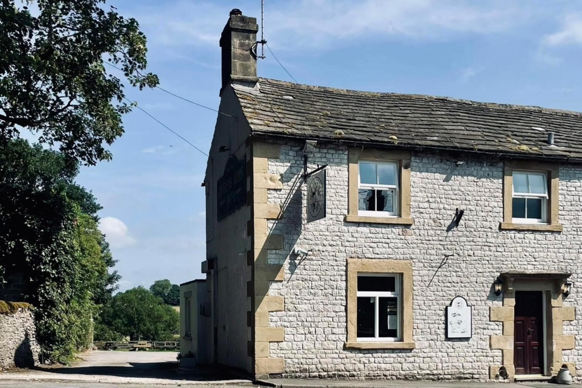 المنشأة من الخارج