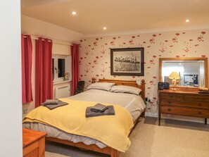 3 dormitorios, decoración individual, mobiliario individual