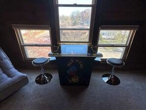 Game room - The Gathering House — Hot Tub | Arcade Attic | Fenced Yard | Sleeps 10 (Des Moines)