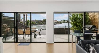 Lakehouse28 Waterfront Resort Living Encounter Bay