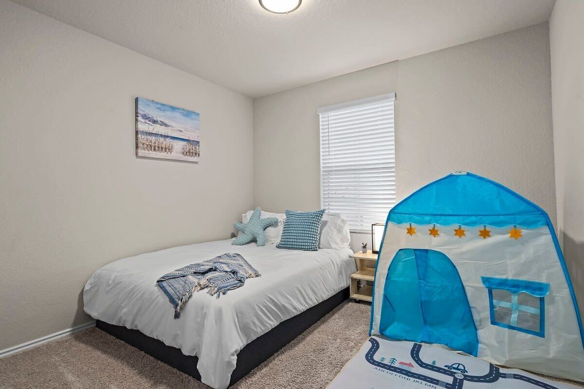 4 habitaciones, escritorio, tabla de planchar con plancha y wifi gratis 