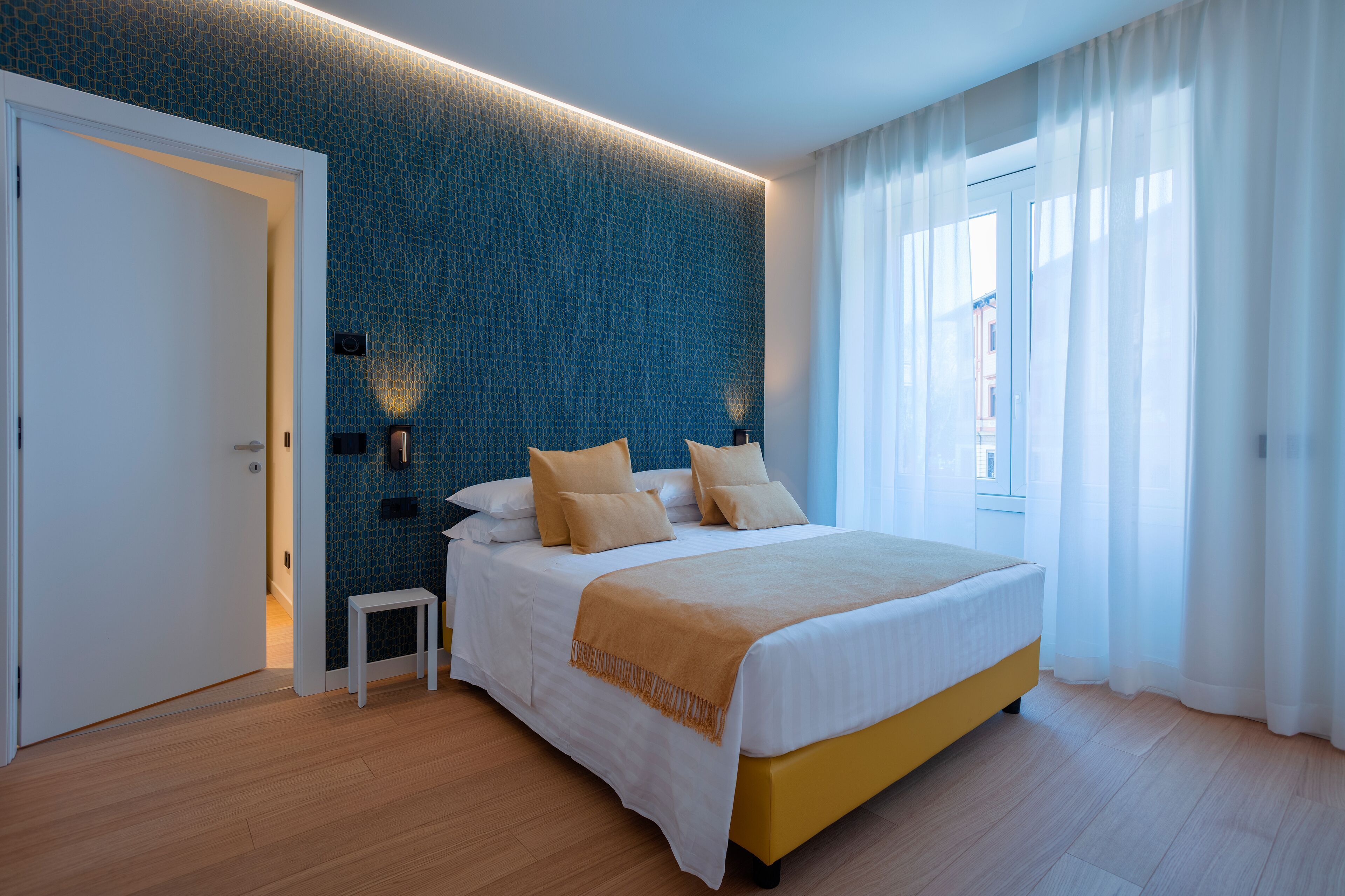 1 bedroom, premium bedding, down comforters, in-room safe