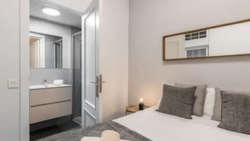 2 slaapkamers, een strijkplank/strijkijzer, gratis wifi, beddengoed