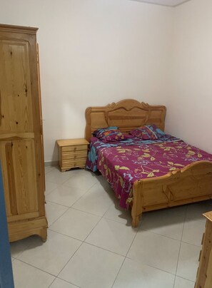 2 bedrooms, WiFi, bed sheets