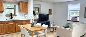 Cute 1st Floor 1BR Downtown Brunswick @ Bowdoin