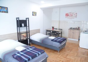 1 dormitorio, wifi gratis, ropa de cama y accesible en silla de ruedas