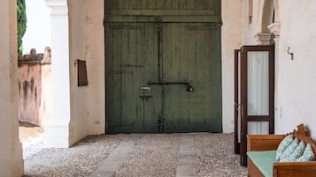 Esterni